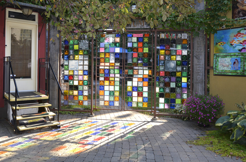 Portail poétique au soleil